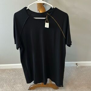 One Golden Thread Tee Shirt size large